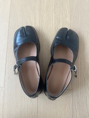 Black Leather Women's Mary Jane Shoes Margiela inspired Tabis split toe